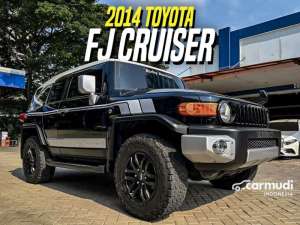 Jual bekas 2014 Toyota FJ Cruiser 4.0 SUV Black on Black 4X4 Hitam,lokasi di DKI Jakarta