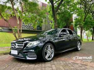 Jual bekas 2017 Mercedes-Benz E300 2.0 AMG Line Sedan W213 Full Option Km 31 Rbuan DP Minim HOT ITEM,lokasi di Banten