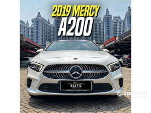 Jual bekas 2019 Mercedes-Benz A200 1.3 progressive line Hatchback White on Black Mercy A 200 Putih,lokasi di DKI Jakarta
