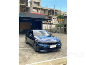 Jual bekas 2020 BMW 330i 2.0 M Sport Sedan Odo 18 Rbuan DP RENDAH,lokasi di Banten