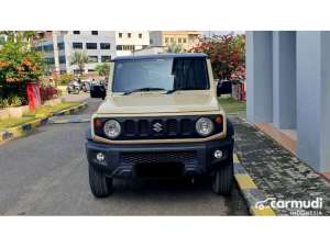 Jual bekas 2020 Suzuki Jimny 1.5 3 Door 1 Tone SUV coklat km 28 ribuan pajak panjang,lokasi di DKI Jakarta