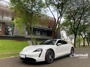 Jual bekas 2021 Porsche Taycan 0.0 4S Performance Battery Plus Sedan Odo 2 Rbuan LIKE NEW Limited Edition,lokasi di Banten