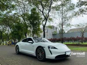 Jual bekas 2021 Porsche Taycan 0.0 4S Performance Battery Plus Sedan,lokasi di Jawa Barat