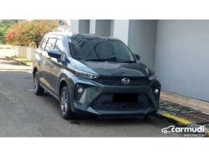 Jual bekas 2022 Daihatsu Xenia 1.3 R MPV hijau km 37 ribuan matic cash kredit proses bisa dibantu,lokasi di DKI Jakarta