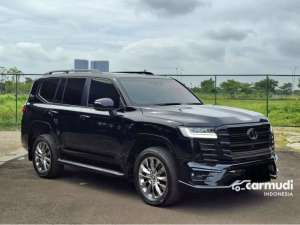Jual bekas 2022 Toyota Land Cruiser 3.3 300 VX-R 70th Anniversary SUV,lokasi di DKI Jakarta