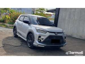Jual bekas 2023 Toyota Raize 1.0 GR Sport TSS 2 Tone SUV silver km 14 ribuan,lokasi di DKI Jakarta