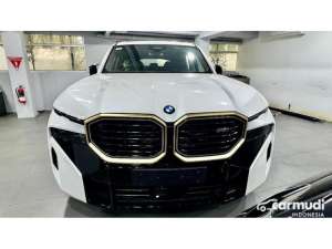 Jual bekas 2024 BMW XM 4.4 SUV,lokasi di Sumatera Utara