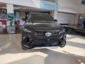 Jual bekas 2024 Toyota Fortuner 2,8 VRZ 4x4 SUV,lokasi di Jawa Barat