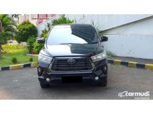 Jual bekas 2024 Toyota Kijang Innova 2.4 G MPV hitam km 12 ribuan diesel,lokasi di DKI Jakarta