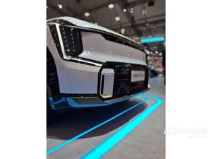 Jual bekas 2025 KIA EV9 0.0 GT-Line SUV,lokasi di DKI Jakarta
