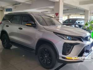 Jual bekas 2025 Toyota Fortuner 2,8 GR Sport TSS SUV Silver Harga Murah Promo,lokasi di Jawa Barat