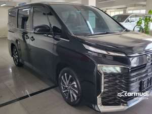 Jual bekas 2025 Toyota Voxy 2,0 Non Premium Color MPV Warna Gliter Black Harga Murah CashKredit,lokasi di DKI Jakarta