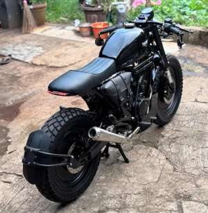Jual bekas caferacer new megapro,lokasi di Sumur Bandung