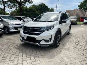 Jual bekas Honda BR-V Prestige CVT 2019 Putih Istimewa,lokasi di Banten