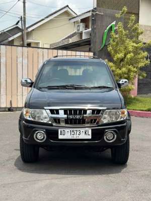 Jual bekas Isuzu Panther Grand Touring Manual 2011,lokasi di K                           
