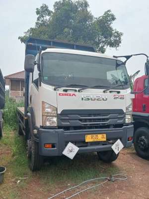 Jual bekas Isuzu FVZ 34 T tronton 2018,lokasi di Indralaya Selatan