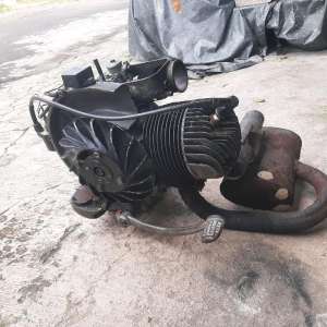 Jual bekas mesin vespa super 1975 lengkap plat B kondisi jos baru belah,lokasi di Depok