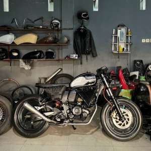Jual bekas Motor Custoom Caferacer Byson 150cc,lokasi di Bekasi
