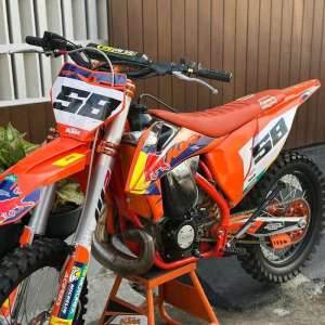 Jual bekas Motor Dijual Trail Ktm basic ninjamulus full jarang banget di pakai surat lengkap,lokasi di Jakarta Pusat