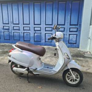 Jual bekas MOTOR LISTRIK UWINFLY T3S CAKEP VIOLET,lokasi di Jakarta Timur