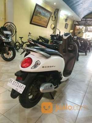 Jual bekas New Scoopy F1 Prestige tahun 2022 -Odomtr 9.000KM,lokasi di Kota Medan