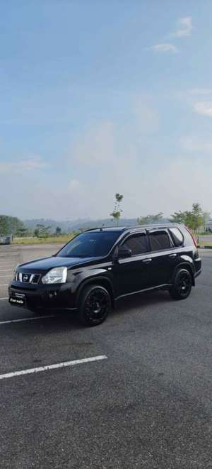 Jual bekas Nissan X-Trail 2.0 Matic 2010,lokasi di K                           
