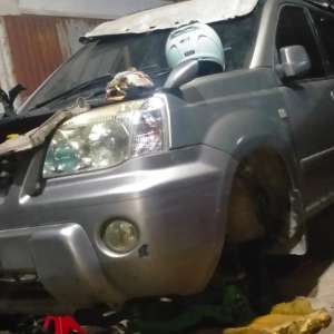 Jual bekas sparepart mobil Nisan X-Trail,lokasi di Bekasi