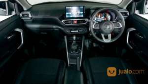 Jual bekas Toyota Raize 1.0T GR Sport AT 2021 Hitam,lokasi di Kota Bekasi