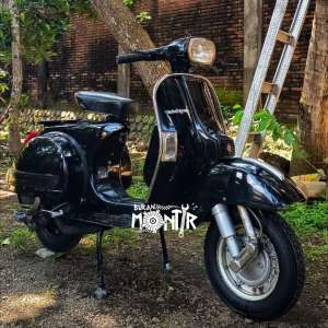 Jual bekas Vespa PX thn 1982 Dokumen Lengkap,lokasi di Kab. Jember