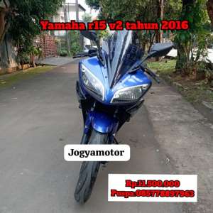 Jual bekas yamaha r15 v2 tahun 2016 cashcredit,lokasi di Tangerang Selatan