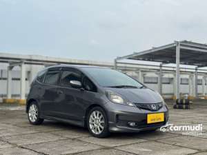 Jual bekas 2013 Honda Jazz 1.5 RS Hatchback antik low km 90 Ribu yang cepet aja ..,lokasi di DKI Jakarta