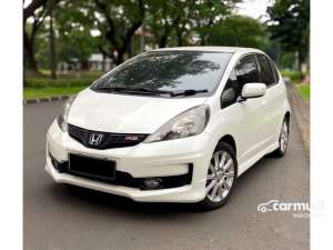 Jual bekas 2013 Honda Jazz 1.5 RS Hatchback Putih Cash Kredit TDP 15 JUTA Siap Pakai,lokasi di DKI Jakarta