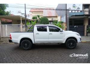 Jual bekas 2014 Toyota Hilux 2.5 G Double Cab 4X4 Pickup ISTIMEWA,lokasi di Jawa Timur