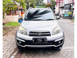 Jual bekas 2015 Daihatsu Terios 1.5 TX SUV MANUAL DP 25 JT,lokasi di Jawa Timur