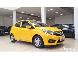 Jual bekas 2019 Honda Brio 1.2 Satya E Hatchback CVT AT Kuning Km Rendah,lokasi di Jawa Barat