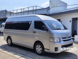 Jual bekas 2022 Toyota Hiace 3.0 Commuter Van ISTIMEWA,lokasi di DKI Jakarta