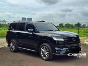 Jual bekas 2022 Toyota Land Cruiser 3.3 300 VX-R 70th Anniversary SUV,lokasi di DKI Jakarta