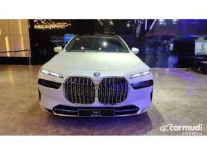 Jual bekas 2024 BMW i7 0.0 xDrive60 Gran Lusso Sedan,lokasi di DKI Jakarta