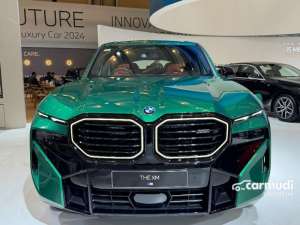 Jual bekas 2024 BMW XM 3.0 50e SUV,lokasi di DKI Jakarta