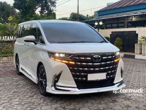 Jual bekas 2024 Toyota Alphard 2.5 HEV Premium Color MPV HYBRID PMK 2025 KM 2rb, ISTIMEWA LIKE NEW,lokasi di Jawa Timur