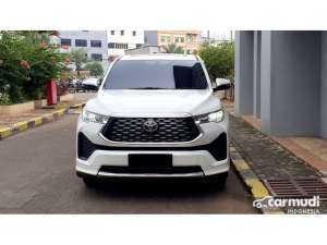 Jual bekas 2024 Toyota Kijang Innova Zenix 2.0 V HV Modellista Premium Color MPV putih km 16 ribuan,lokasi di DKI Jakarta