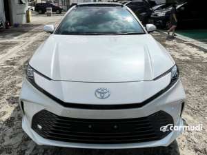 Jual bekas 2025 Toyota Camry 2,5 HV TSS 2 Sedan Hybrid New Model Harga Call me,lokasi di DKI Jakarta