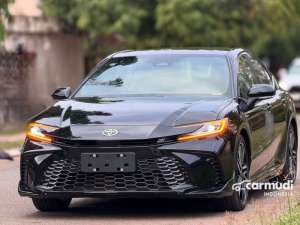 Jual bekas 2025 Toyota Camry 2,5 HV TSS 2 Sedan Hybrid Terbaru New Model Ready Stock Harga Call me,lokasi di DKI Jakarta