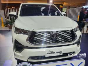 Jual bekas 2025 Toyota Kijang Innova Zenix 2,0 Q HV TSSPremium Color MPV Hybrid Modelista,lokasi di DKI Jakarta