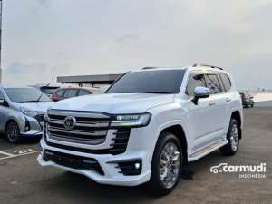 Jual bekas 2025 Toyota Land Cruiser 3,3 300 VX-R 4x4 Premium Colour SUV Putih Harga Termurah Diskon Besar,lokasi di DKI Jakarta