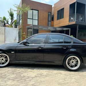Jual bekas BMW 320i Pre LCi Tahun 2010,lokasi di Tangerang Selatan