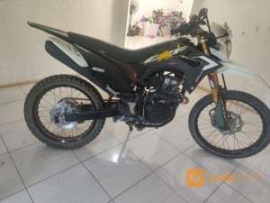 Jual bekas crf150L kondisi km rendah, sparepart ori lengkap,lokasi di Kab. Rokan Hilir