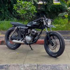 Jual bekas custom caferacer basic gl max,lokasi di Bandung