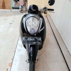 Jual bekas Dijual honda scoopy karbu tahun 2010 lengkap pajak..,lokasi di Kab. Sukabumi