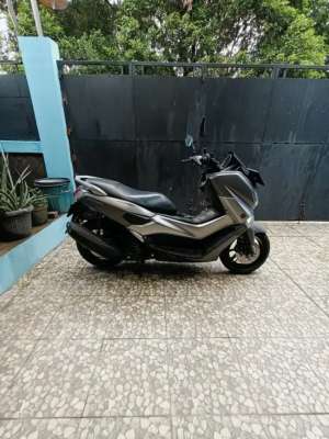 Jual bekas DIJUAL NMAX Grey 2017 Pemakaian Pribadi,lokasi di Pancoran Mas